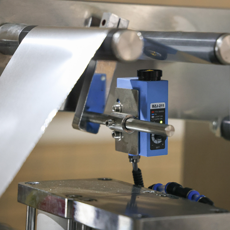 Maliit na multifunctional na aluminum Blister Packing machine